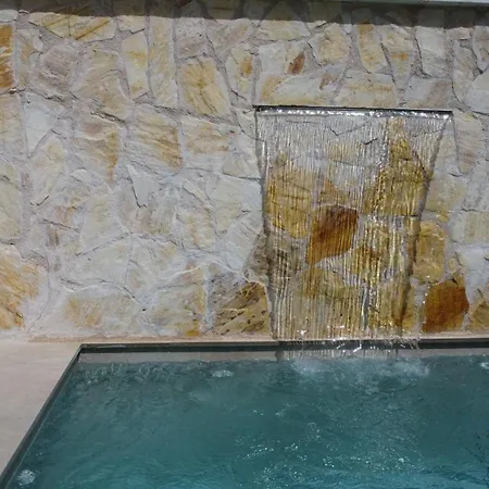 Casa Trivada Luxury With Private Pool & Jacuzzi Villa